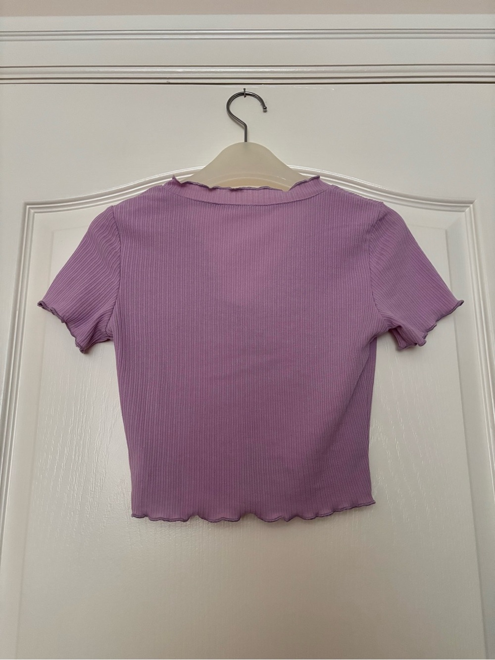 Lavender Ribbed Button-Front Crop Top - Picture 2 of 2